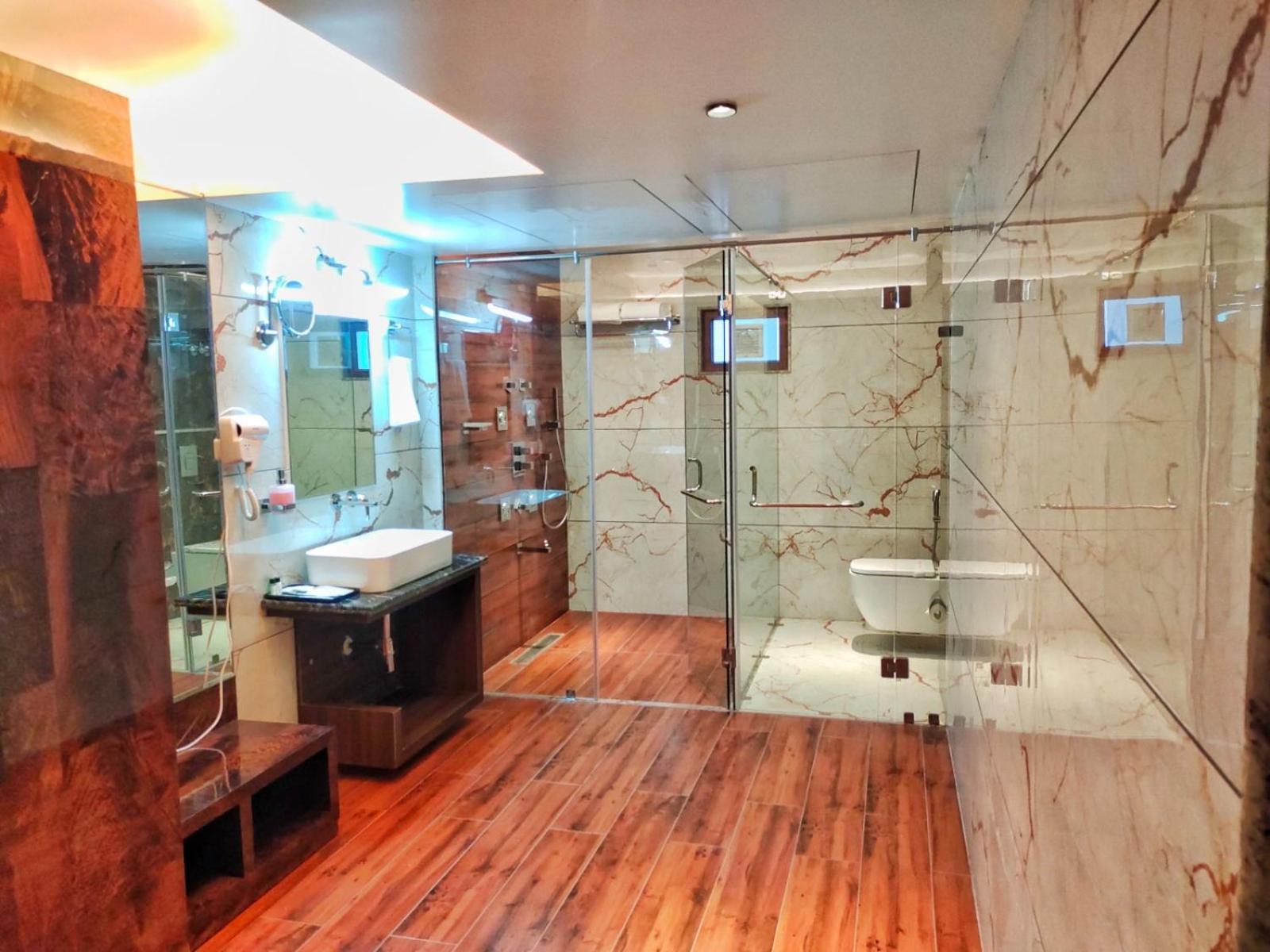 Hotel Suncity Palace Katihar Bagian luar foto