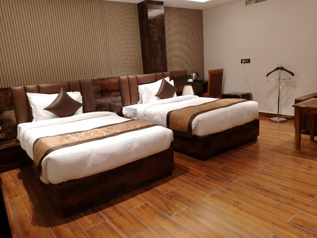 Hotel Suncity Palace Katihar Bagian luar foto