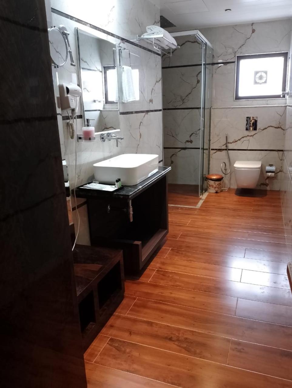 Hotel Suncity Palace Katihar Bagian luar foto